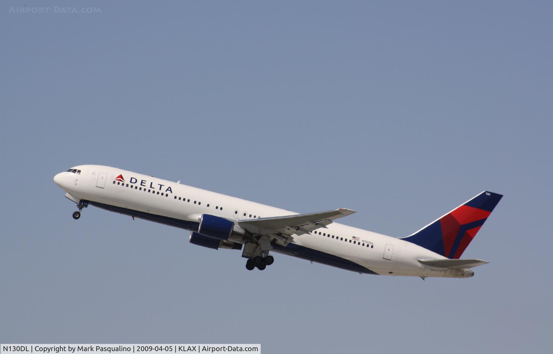 N130DL, 1988 Boeing 767-332 C/N 24080, Boeing 767-300