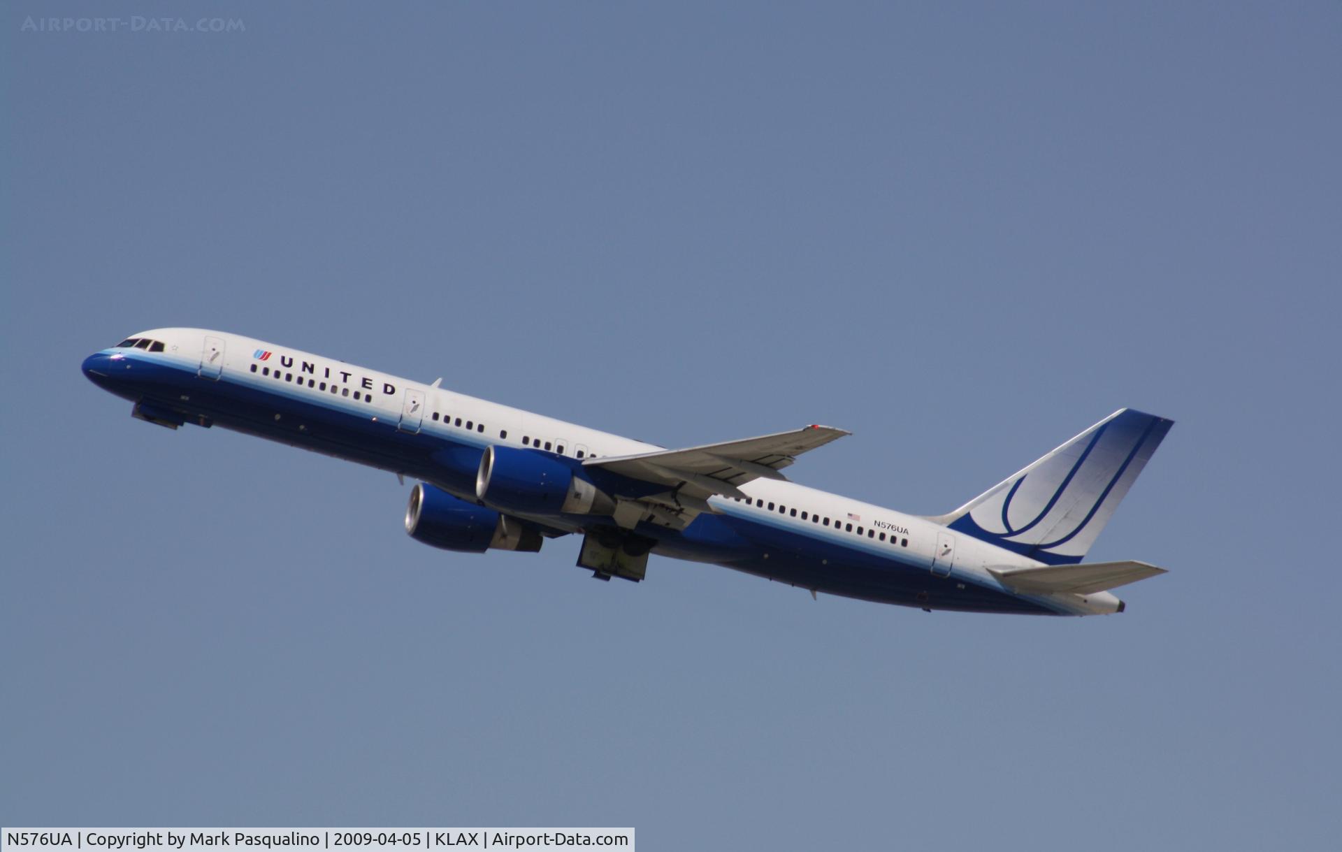 N576UA, 1993 Boeing 757-222 C/N 26690, Boeing 757-200