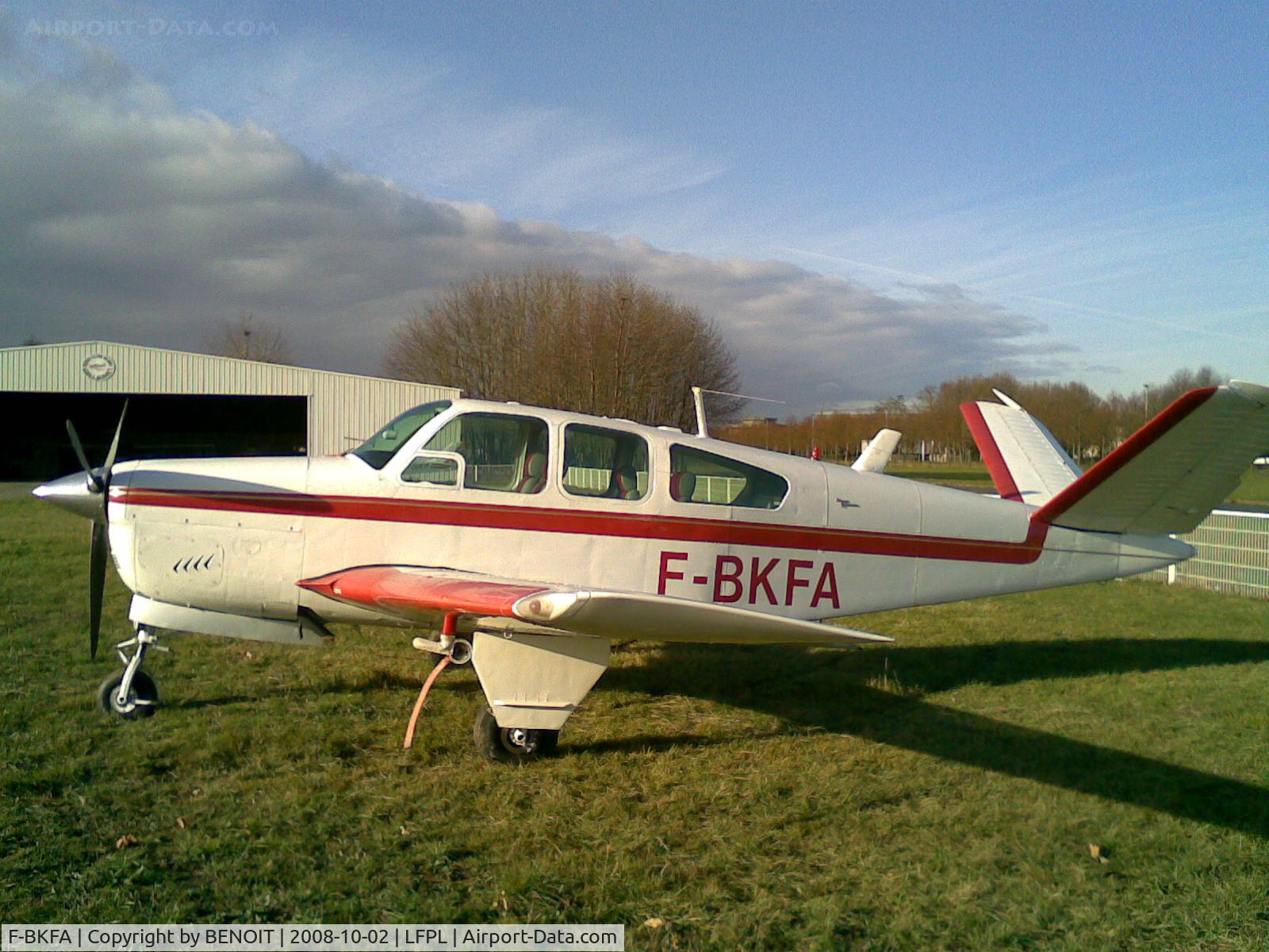 F-BKFA, 1964 Beech S35 Bonanza Bonanza C/N D-7432, Beech S35