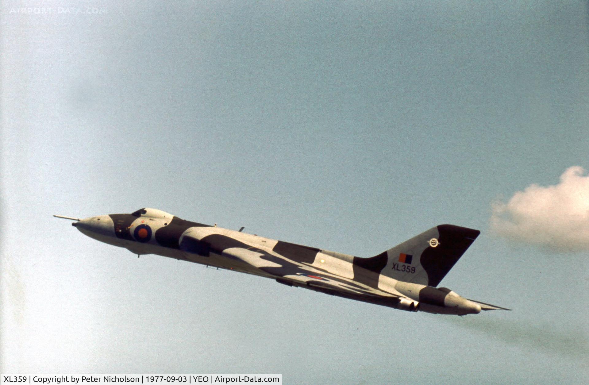 XL359, 1962 Avro Vulcan B.2 C/N Set 31, Vulcan B.2 of 230 Operational Conversion Unit climbing after displaying at the 1977 RNAS Yeovilton Air Day.