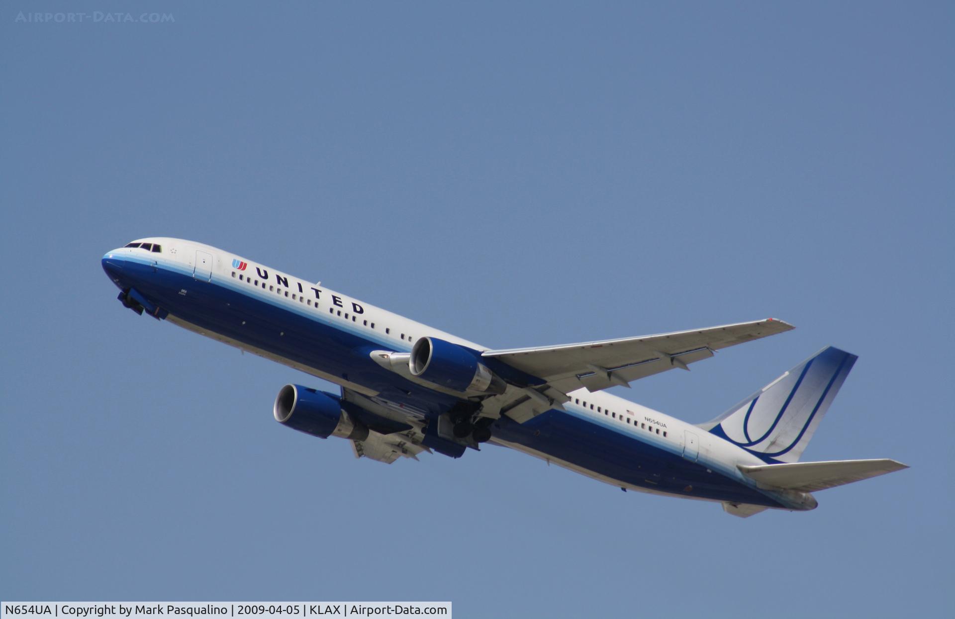 N654UA, 1992 Boeing 767-322ER C/N 25392, Boeing 767-300