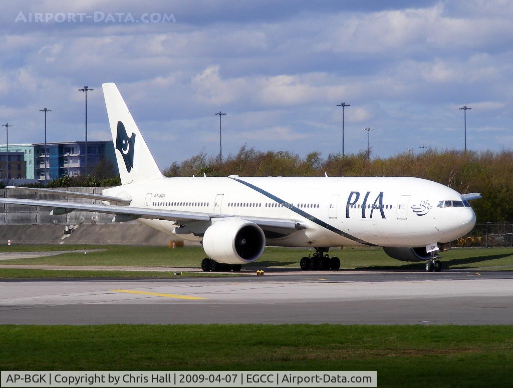 AP-BGK, 2004 Boeing 777-240/ER C/N 33776, PIA