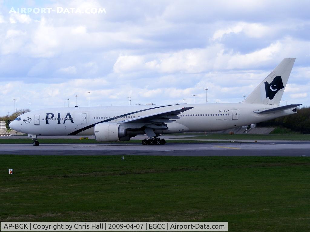 AP-BGK, 2004 Boeing 777-240/ER C/N 33776, PIA