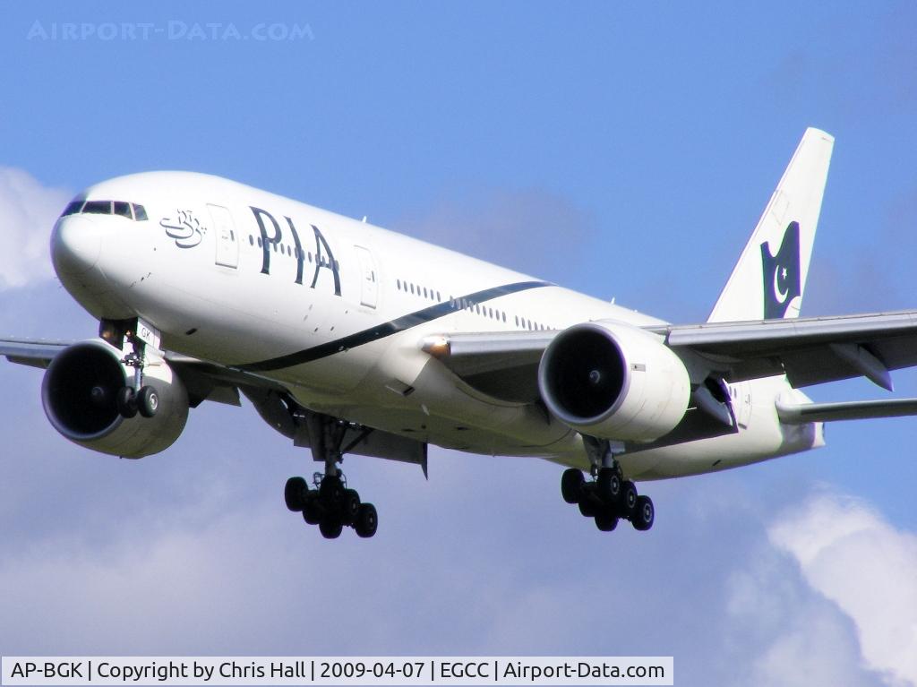 AP-BGK, 2004 Boeing 777-240/ER C/N 33776, PIA