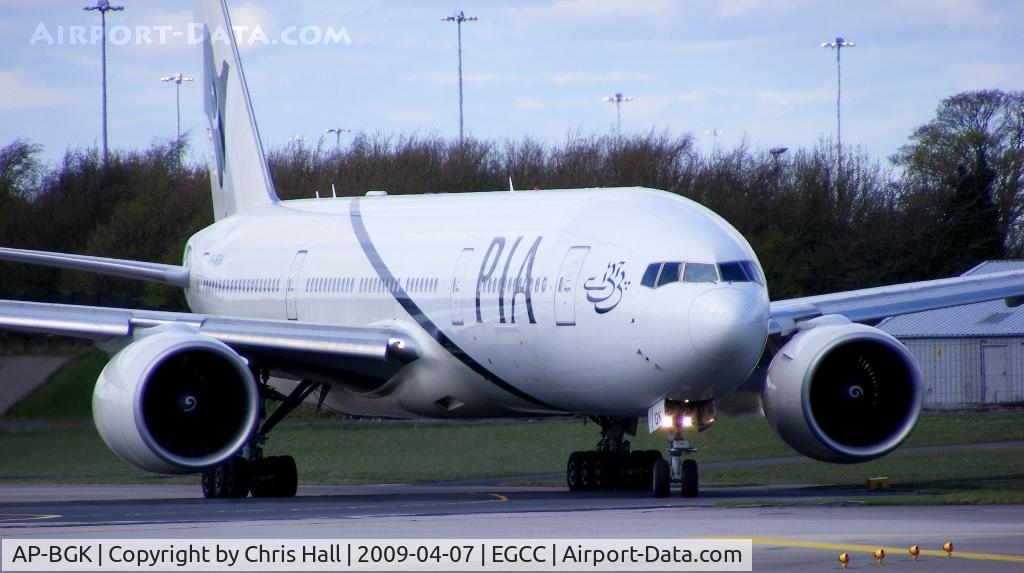 AP-BGK, 2004 Boeing 777-240/ER C/N 33776, PIA