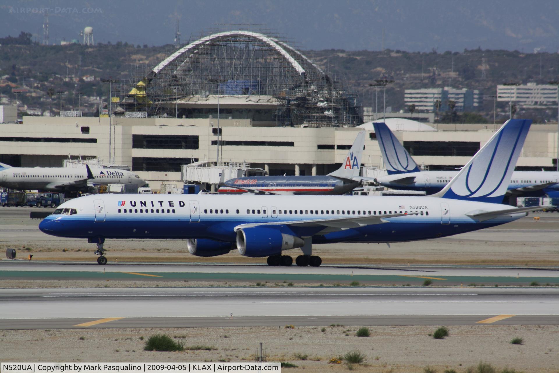 N520UA, 1990 Boeing 757-222 C/N 24890, Boeing 757-200