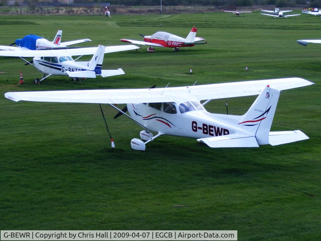 G-BEWR, 1977 Reims F172N Skyhawk C/N 1613, privately owned