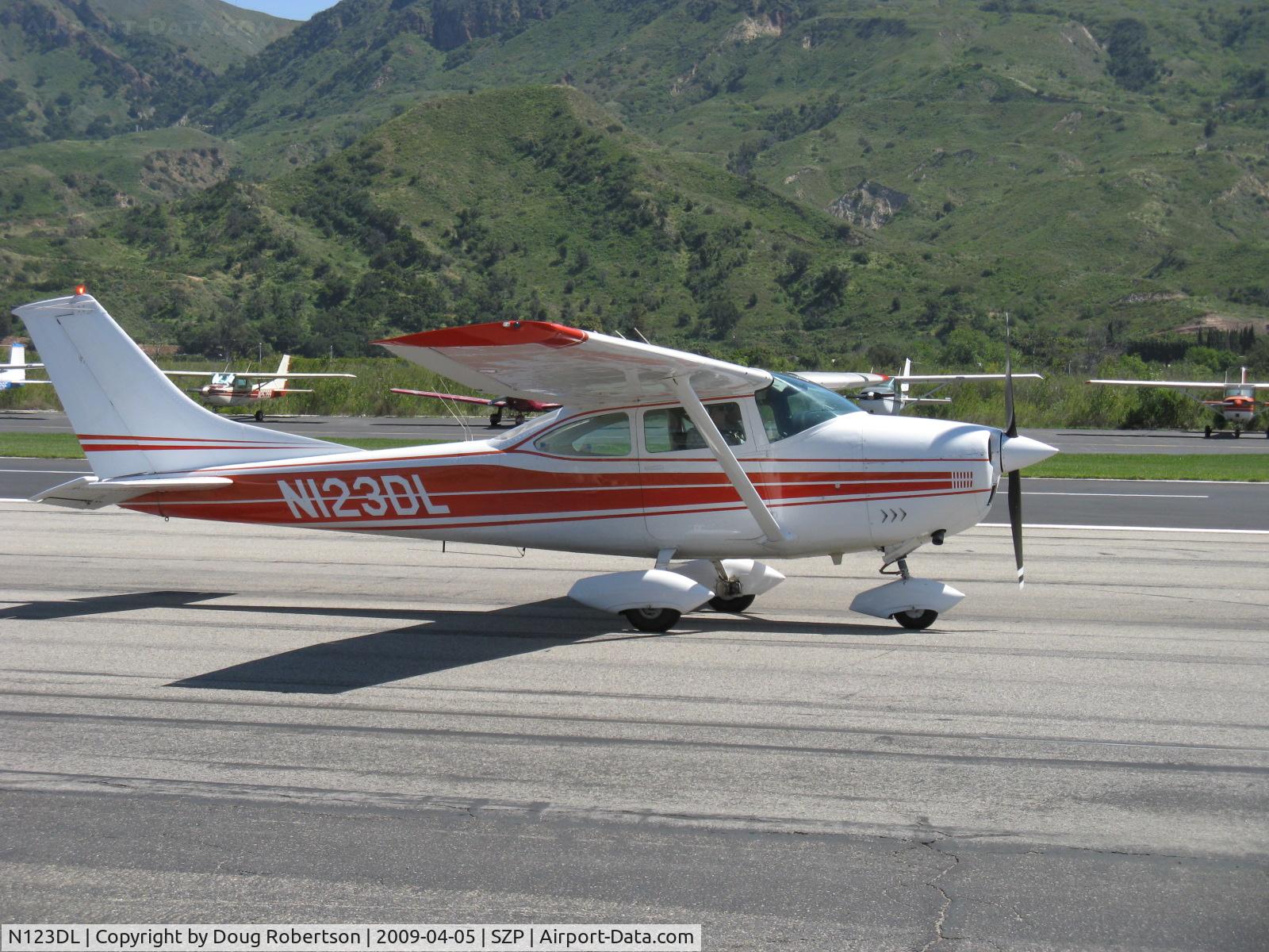 N123DL, 1969 Cessna 182M Skylane C/N 18259340, 1969 Cessna 182M SKYLANE, Continental O-470-S 230 Hp, taxi to Rwy 04