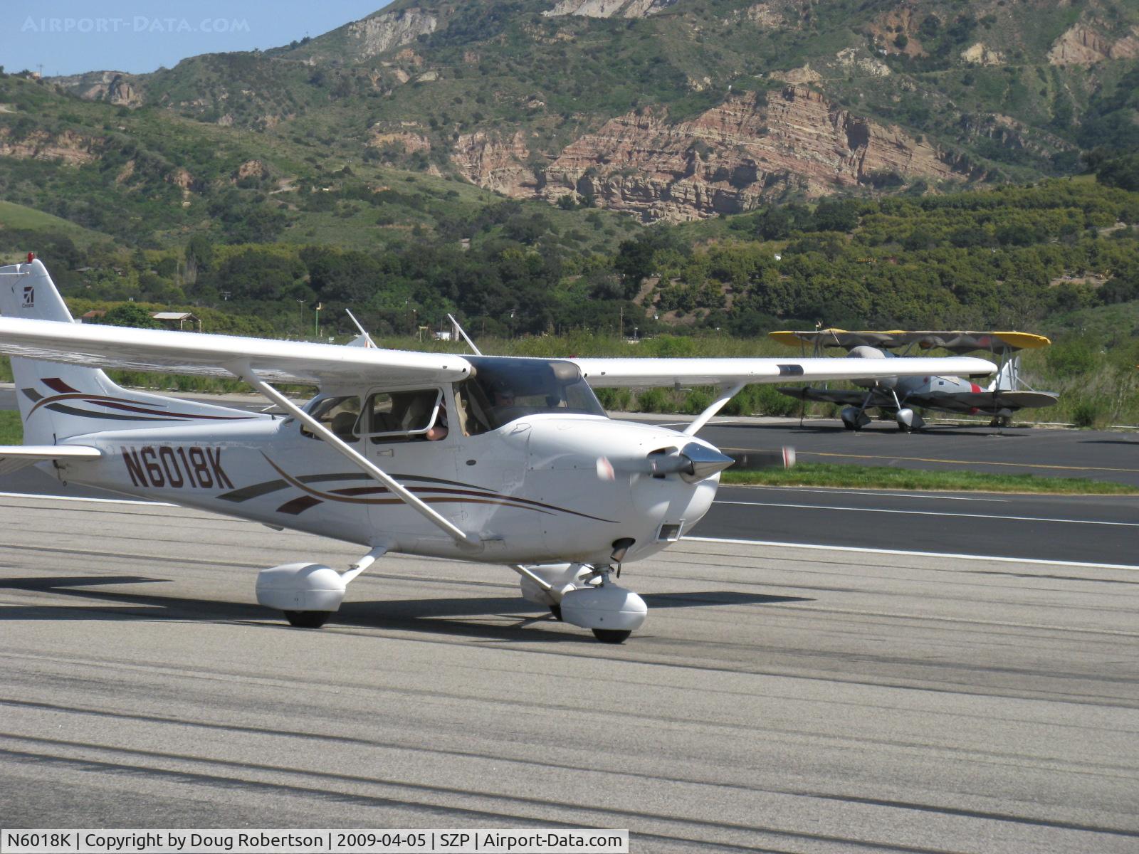 N6018K, 2006 Cessna 172S Skyhawk SP C/N 172S10174, 2006 Cessna 172S SKYHAWK SP, Lycoming IO-360-L2A 180 Hp, taxi to Rwy 04