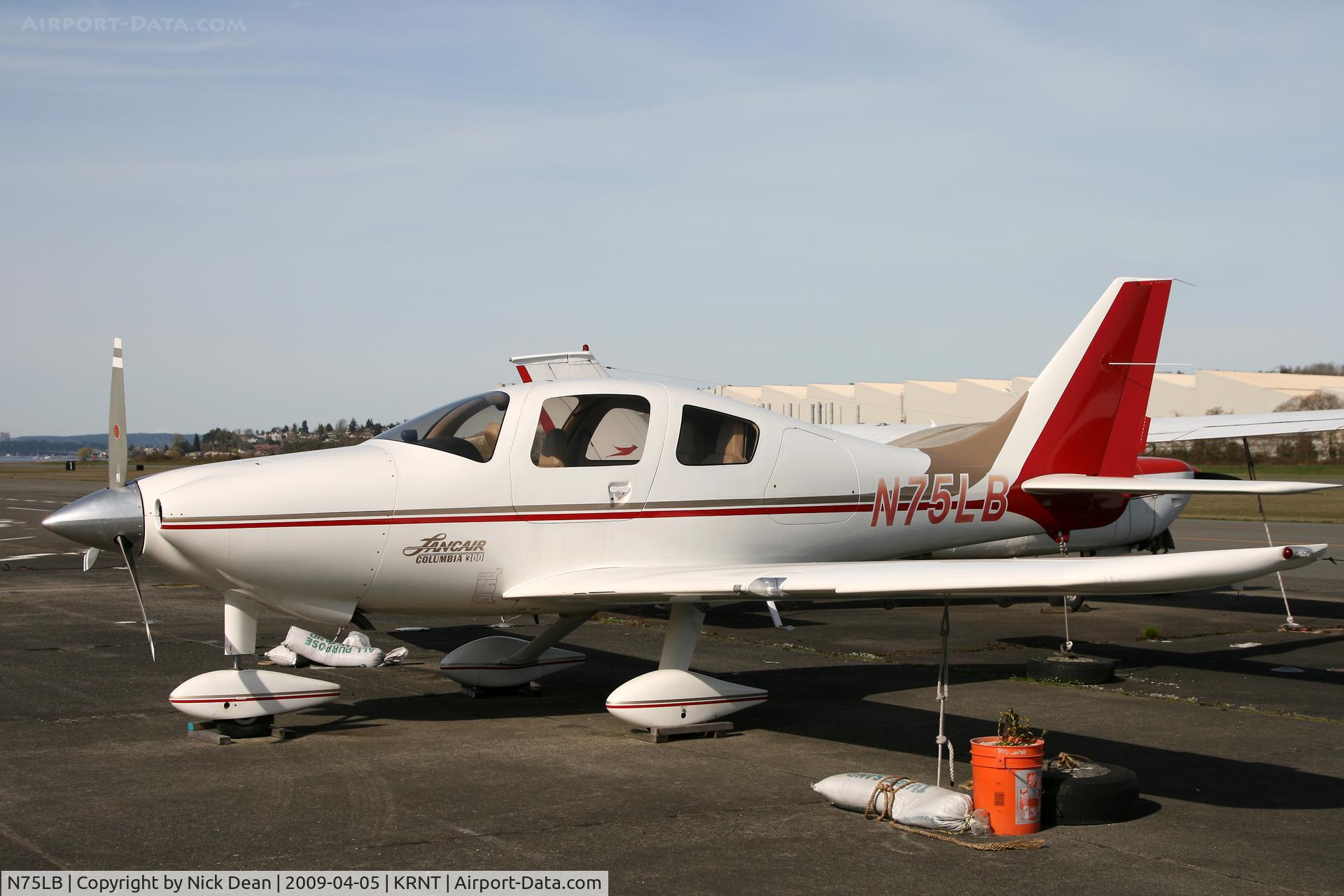 N75LB, 2001 Lancair LC-40-550FG C/N 40014, KRNT