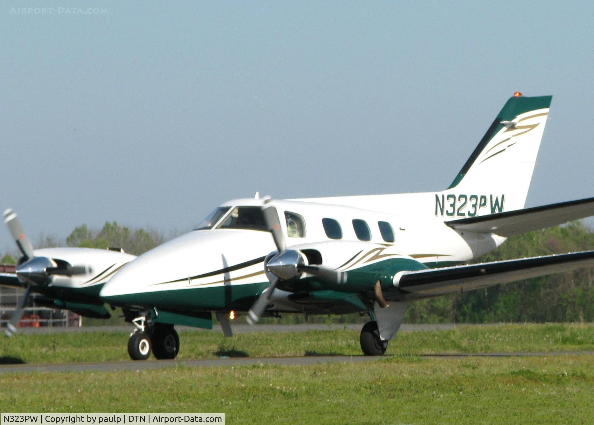 N323PW, 1980 Beech B-60 Duke C/N P-541, At Downtown Shreveport.
