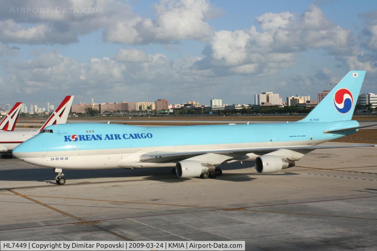 HL7449, 2000 Boeing 747-4B5F/SCD C/N 26411, It had just landed at MIA
