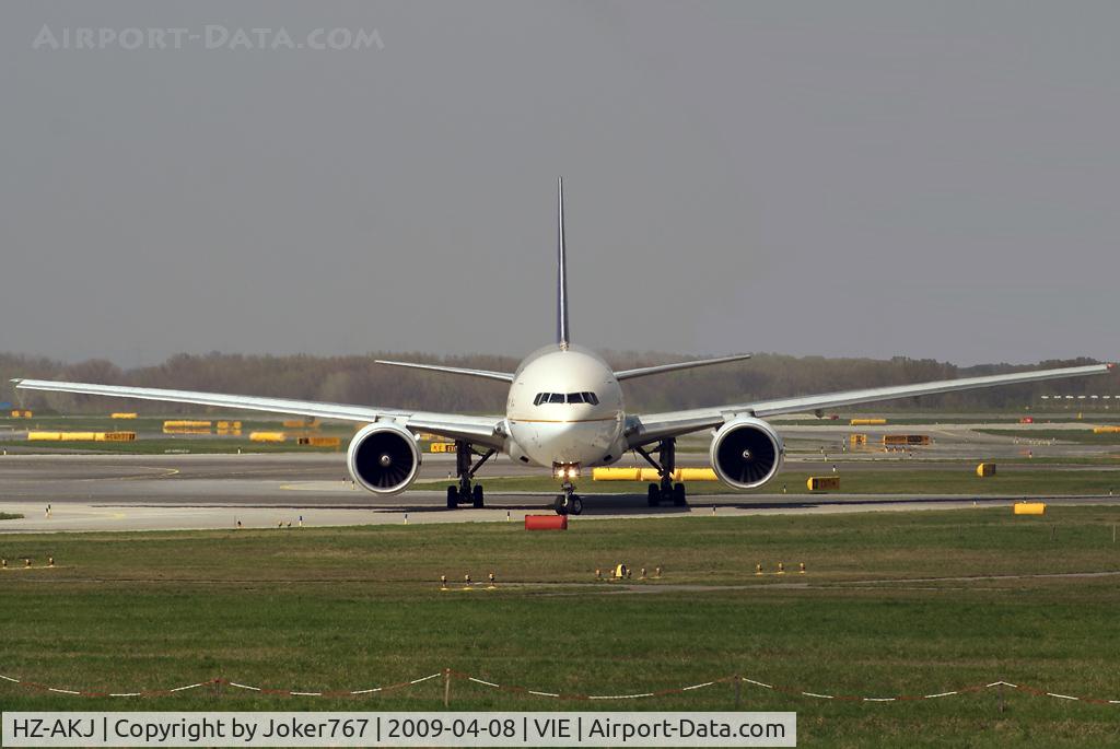 HZ-AKJ, 1998 Boeing 777-268/ER C/N 28353, Saudi Arabian Airlines Boeing 777-268(ER)