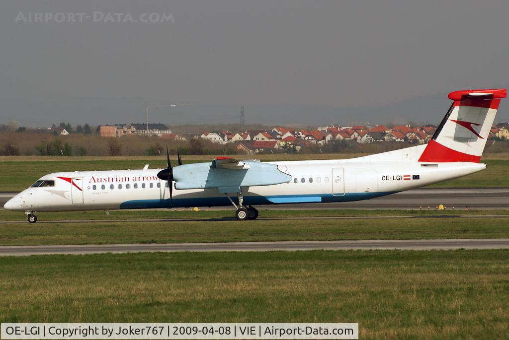 OE-LGI, 2004 De Havilland Canada DHC-8-402Q Dash 8 C/N 4100, Austrian arrows De Havilland Canada DHC-8-401