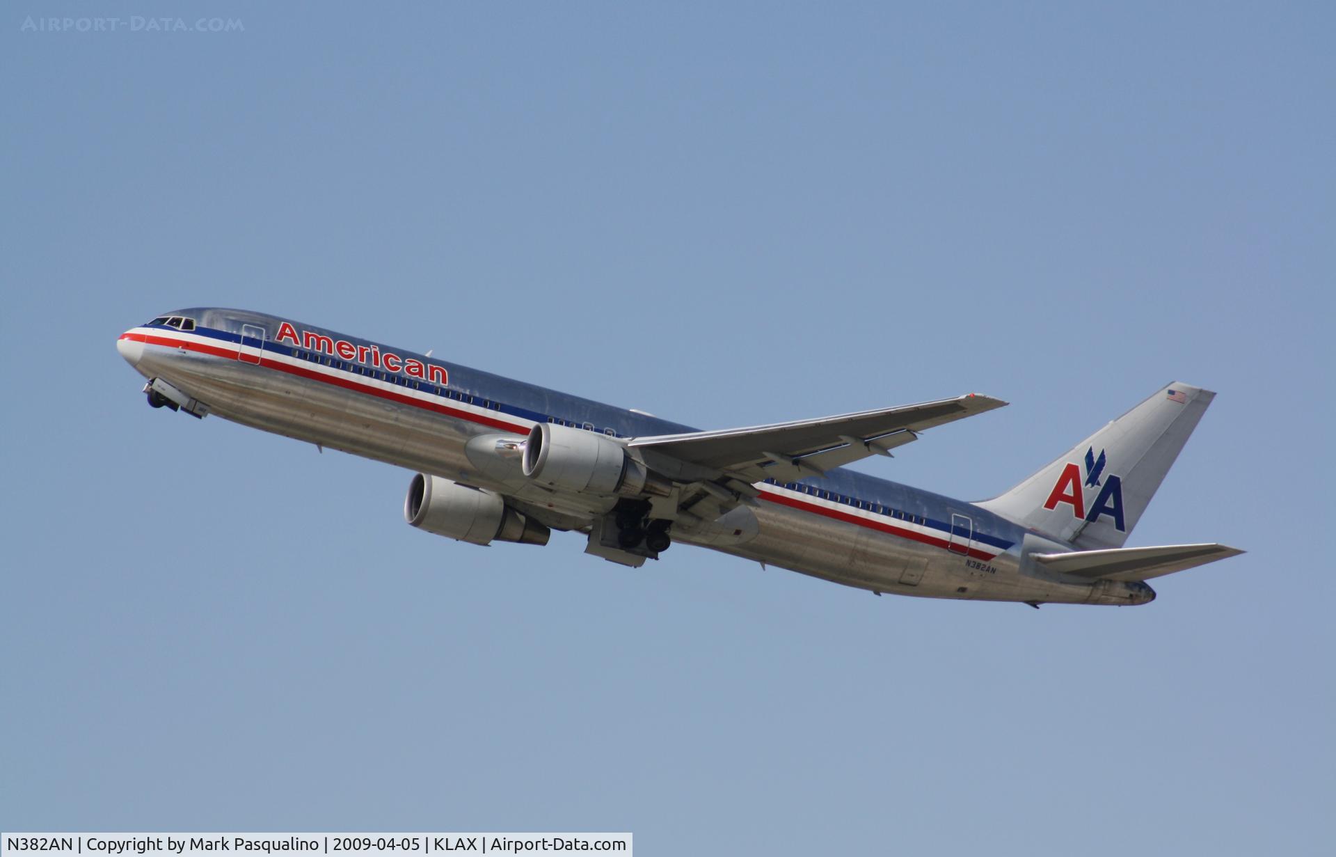 N382AN, 1993 Boeing 767-323/ER C/N 25451, Boeing 767-300