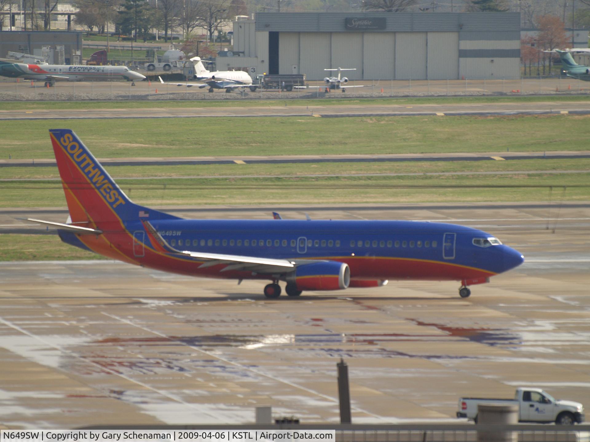 N649SW, 1997 Boeing 737-3H4 C/N 27719, JUST LANDED