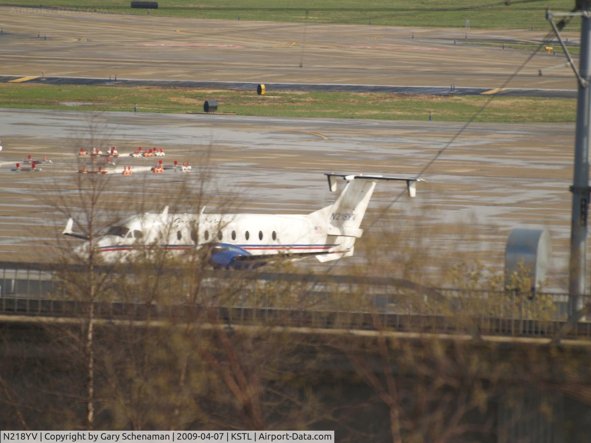 N218YV, 1996 Beech 1900D C/N UE-218, HEADING TO TERMINAL