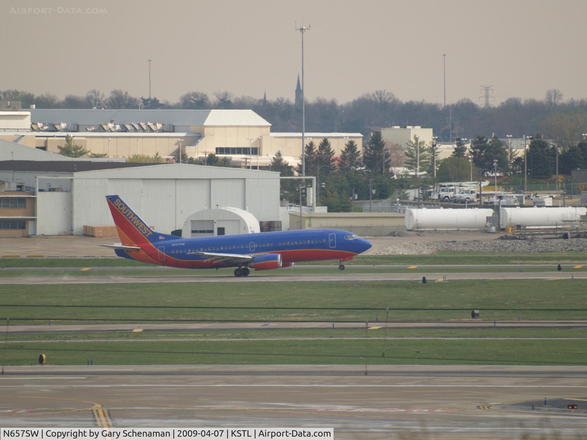 N657SW, 1985 Boeing 737-3L9 C/N 23331, TAKEOFF