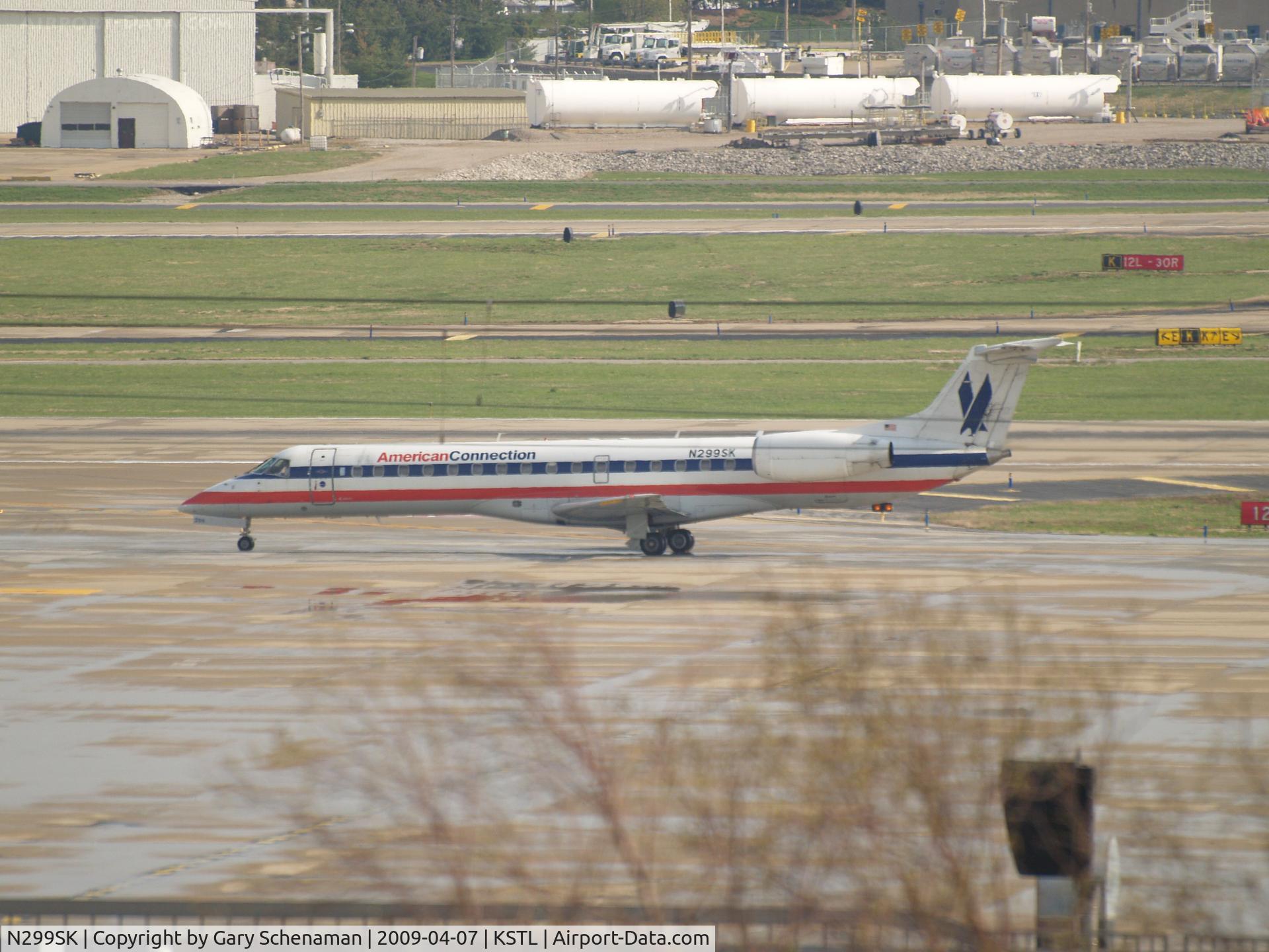 N299SK, 2001 Embraer ERJ-140LR (EMB-135KL) C/N 145532, ON TARMAC