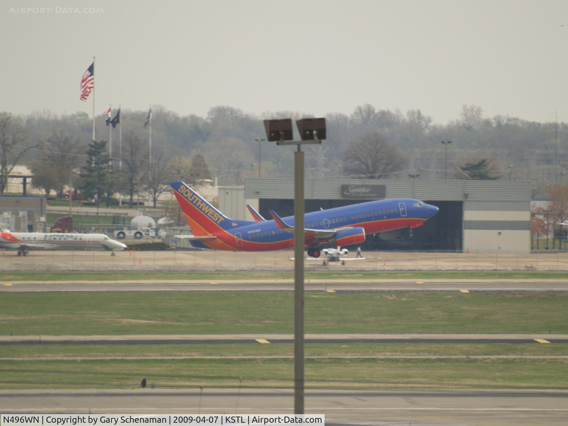 N496WN, 2004 Boeing 737-7H4 C/N 32478, TAKEOFF