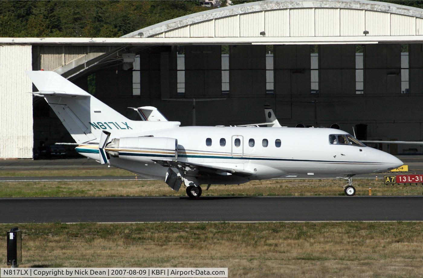 N817LX, 2001 Raytheon Hawker 800XP C/N 258516, KBFI