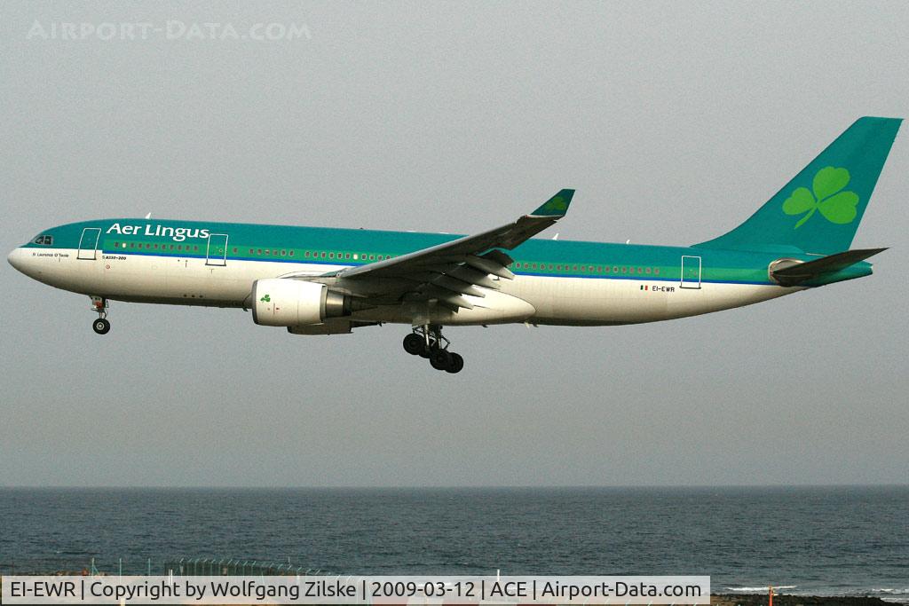 EI-EWR, 2000 Airbus A330-202 C/N 330, visitor