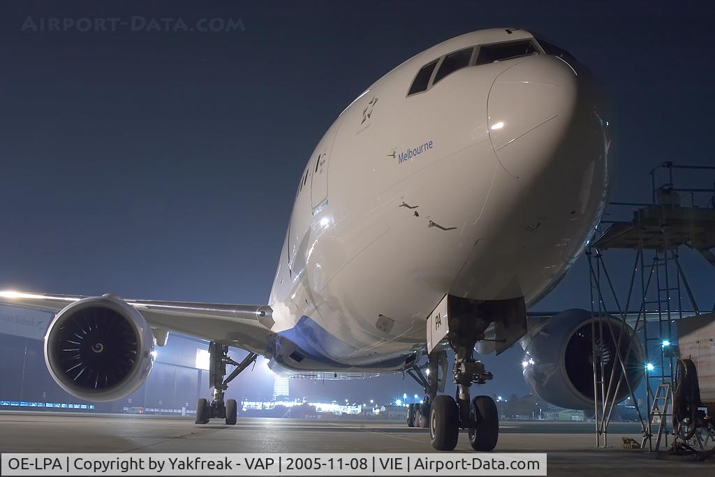 OE-LPA, 1997 Boeing 777-2Z9/ER C/N 28698, Austrian Airlines Boeing 777-200
