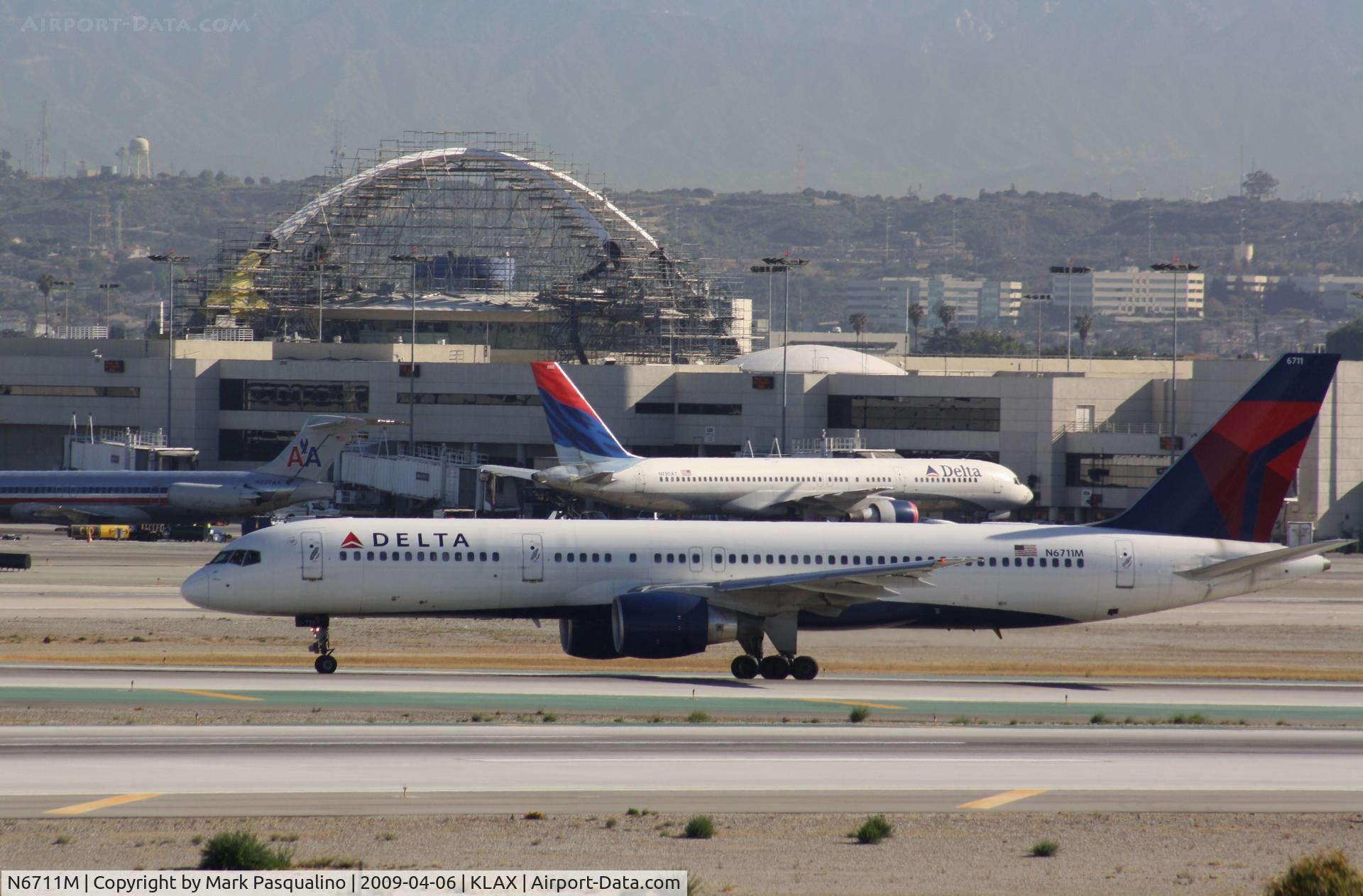 N6711M, 2000 Boeing 757-232 C/N 30483, Boeing 757-200