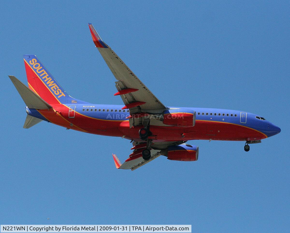 N221WN, 2005 Boeing 737-7H4 C/N 34259, Southwest 737-700