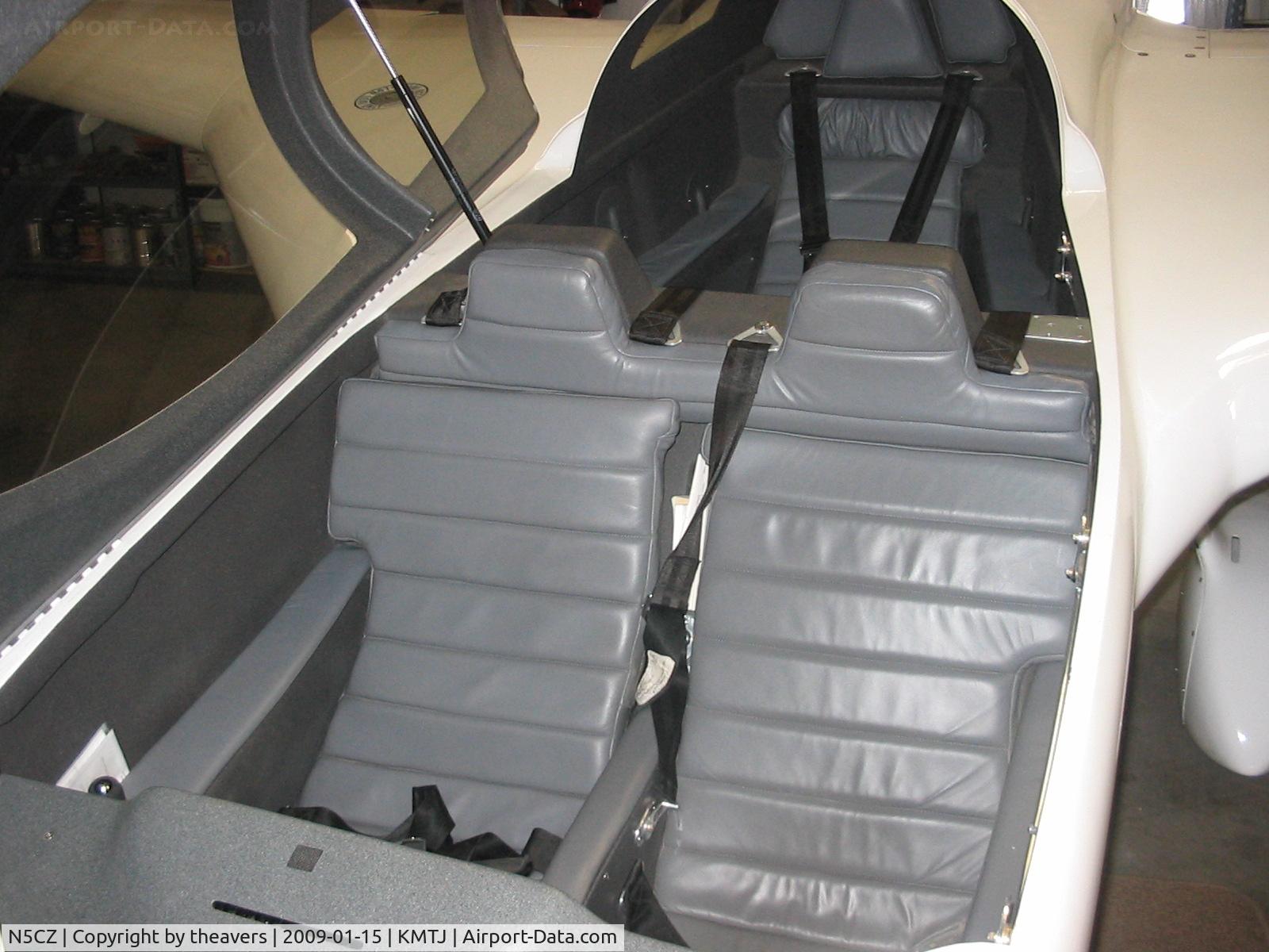N5CZ, 1992 Co-Z Cozy C/N 5, Seating Arrangement - Cozy III