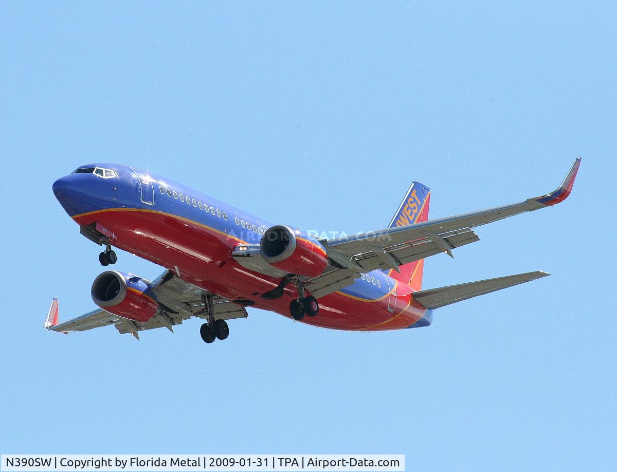 N390SW, 1994 Boeing 737-3H4 C/N 26593, Southwest 737-300