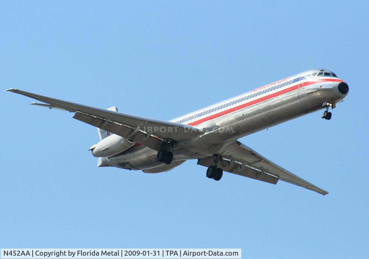 N452AA, 1988 McDonnell Douglas MD-82 (DC-9-82) C/N 49553, American MD-82