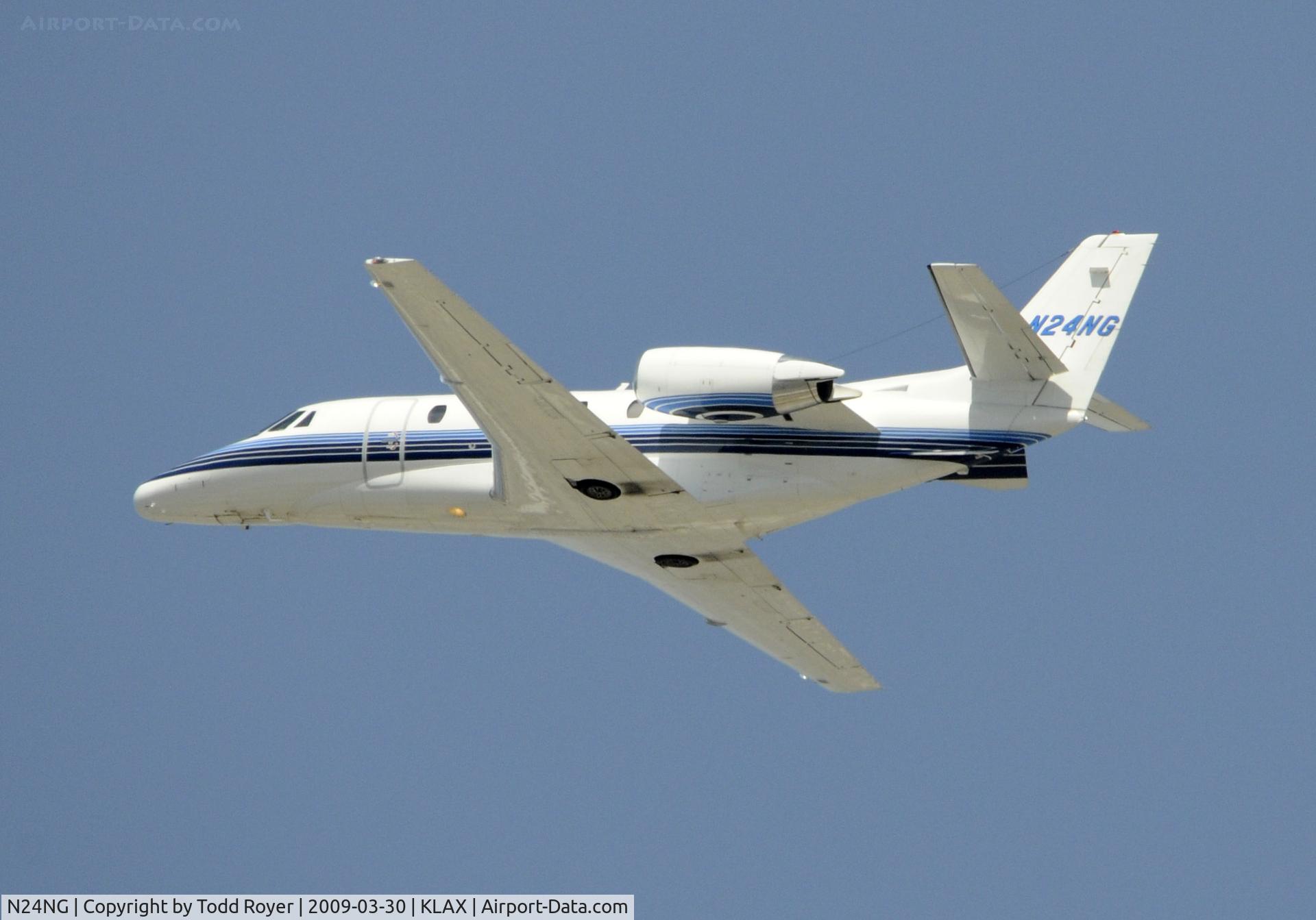 N24NG, 2000 Cessna 560XL Citation Excel C/N 560-5124, Departing LAX on 25L