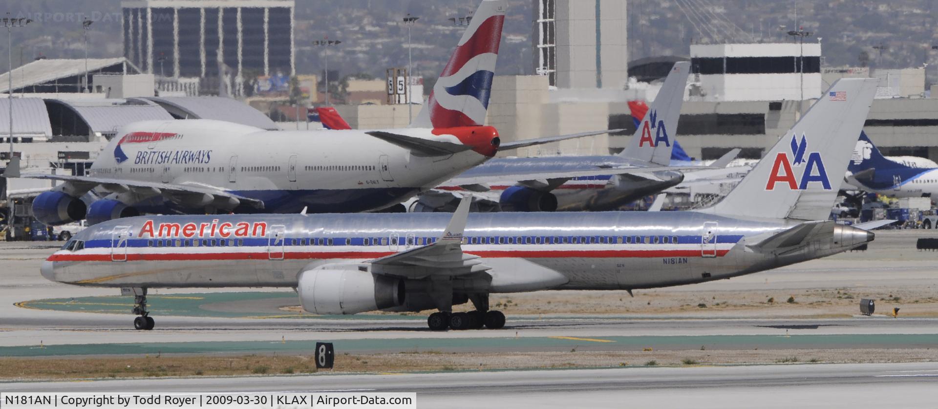 N181AN, 1999 Boeing 757-223 C/N 29591, Taxi to gate