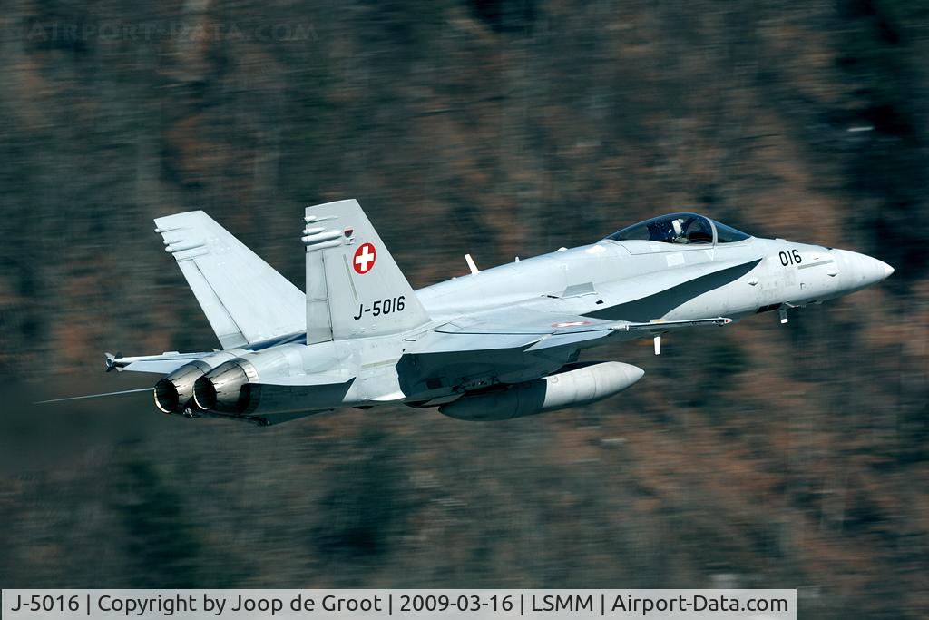 J-5016, 2001 McDonnell Douglas F/A-18C Hornet C/N 1363, Low through the Meiringen valley after take off.