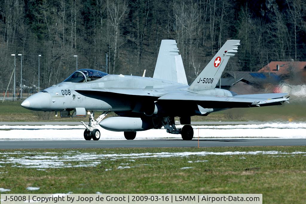 J-5008, McDonnell Douglas F/A-18C Hornet C/N 1336/SFC008, holding point rwy 10