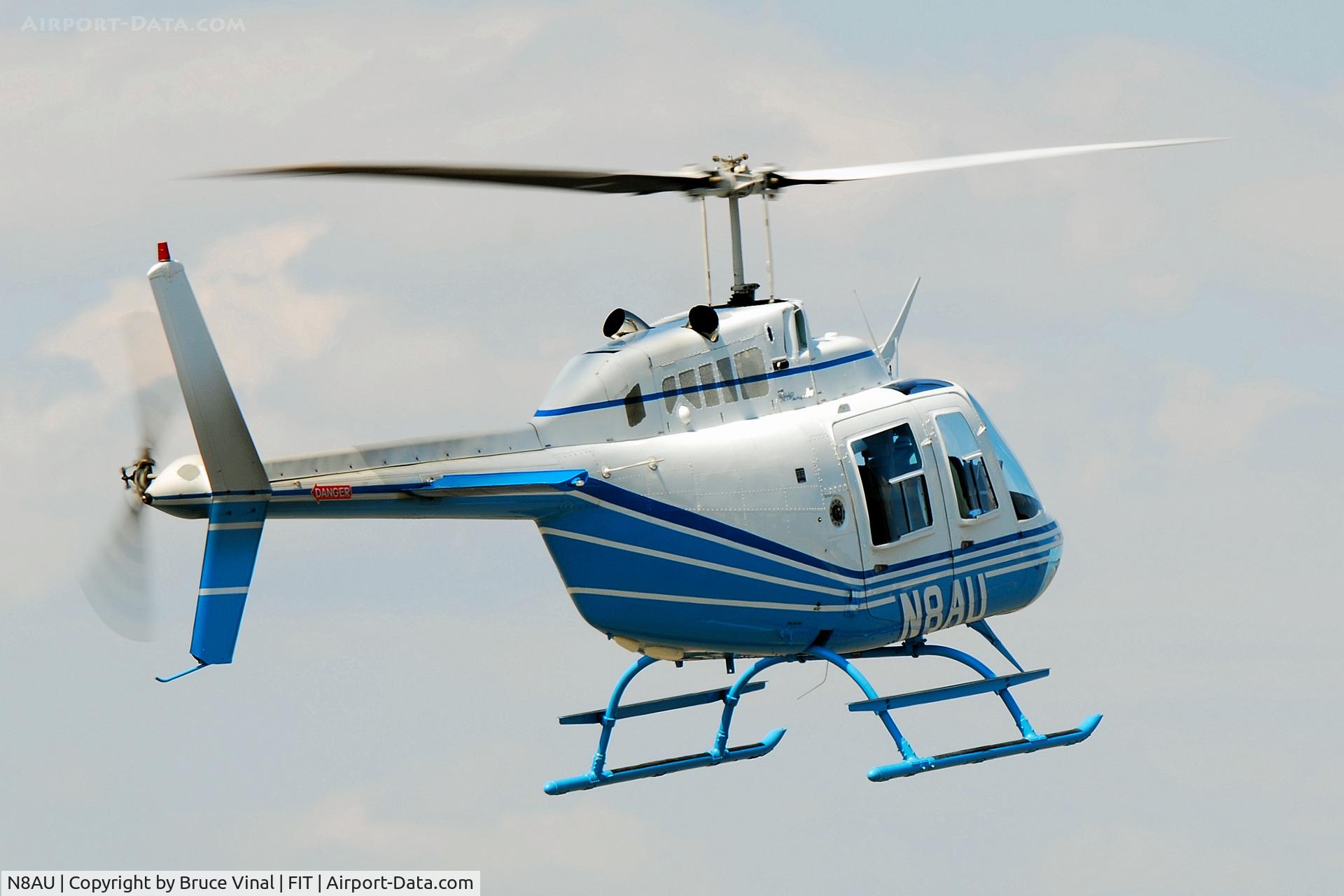 N8AU, 1990 Bell 206B C/N 4089, Colorful Bell lands at Fitchburg