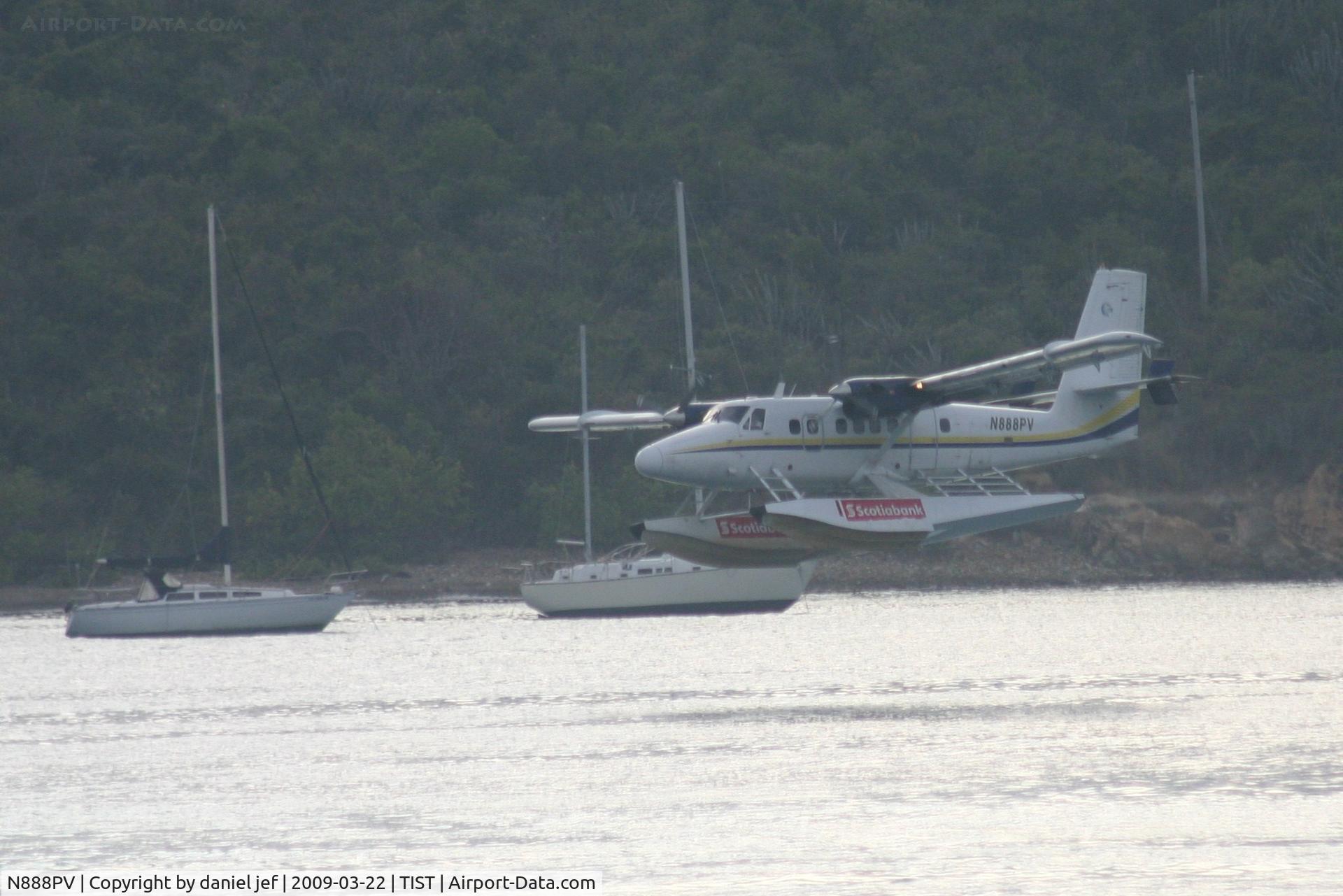 N888PV, 1979 De Havilland Canada DHC-6-300 C/N 620, taking off
