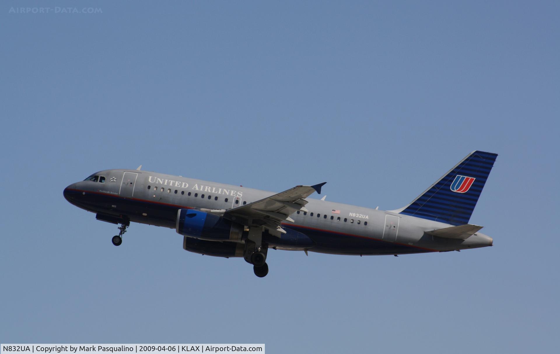 N832UA, 2000 Airbus A319-131 C/N 1321, Airbus A319