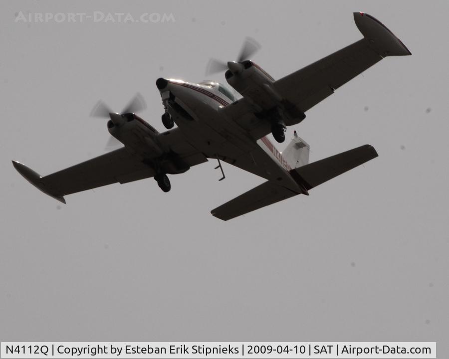 N4112Q, 1967 Cessna 310N C/N 310N-0012, On final good friday