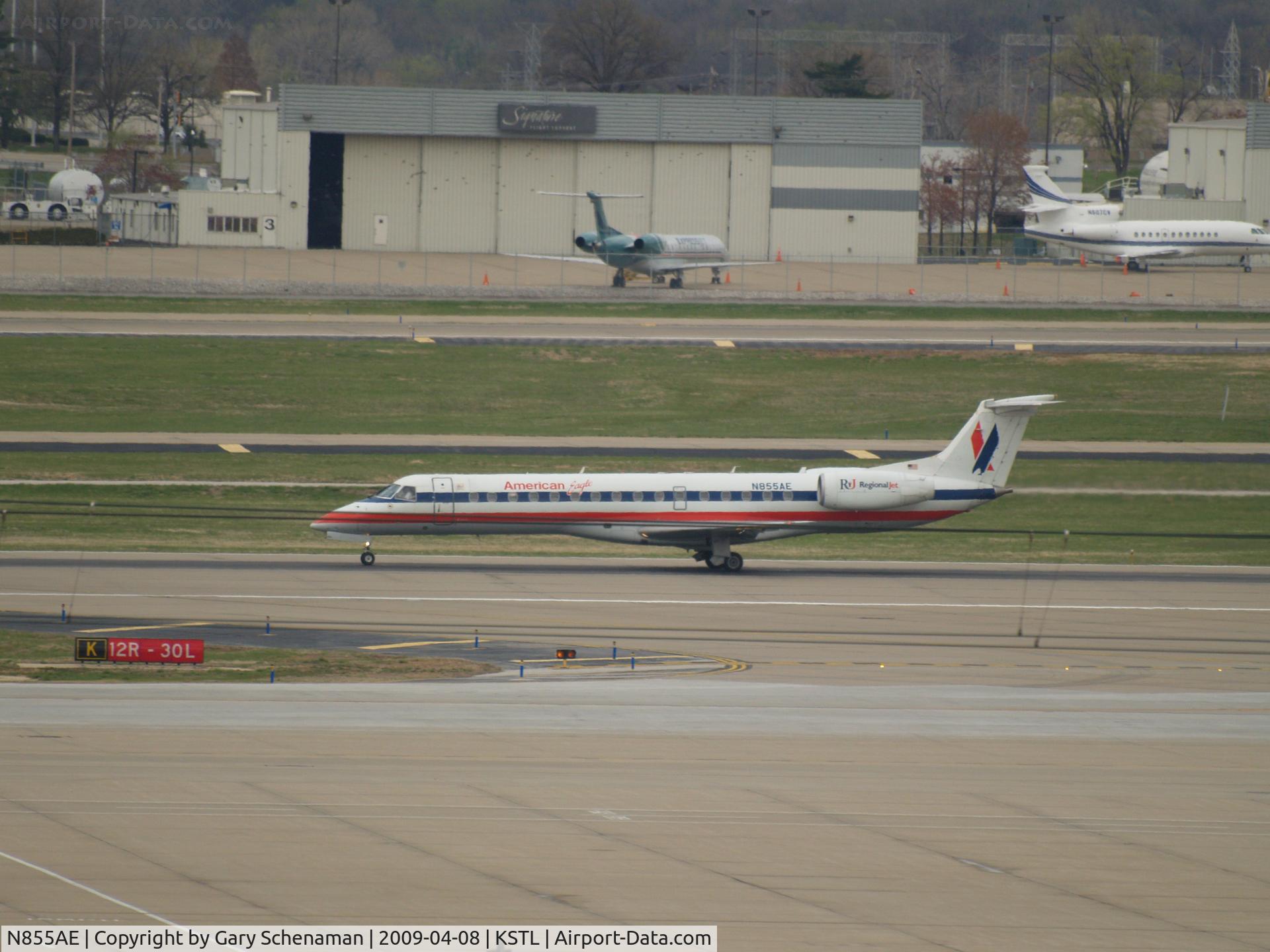 N855AE, 2003 Embraer ERJ-140LR (EMB-135KL) C/N 145747, TAKING OFF AT ST. LOUIS