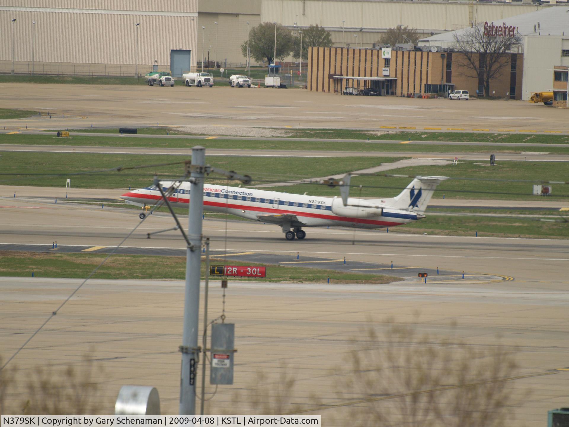 N379SK, 2002 Embraer ERJ-140LR (EMB-135KL) C/N 145606, TAKING OFF AT ST. LOUIS