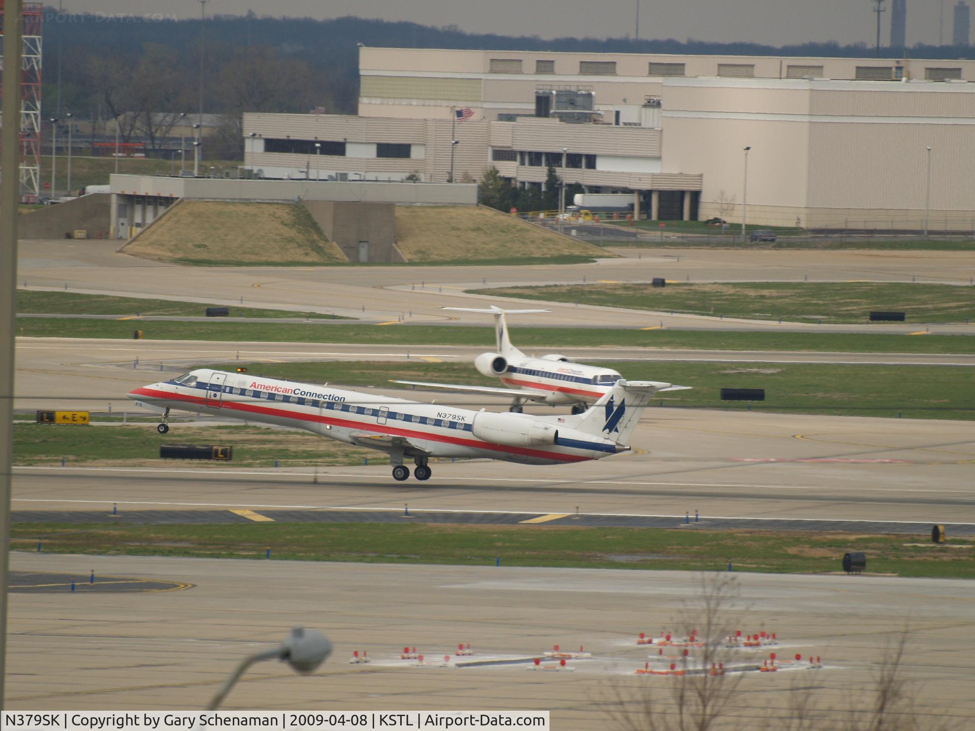 N379SK, 2002 Embraer ERJ-140LR (EMB-135KL) C/N 145606, TAKEOFF ROLL AT ST. LOUIS