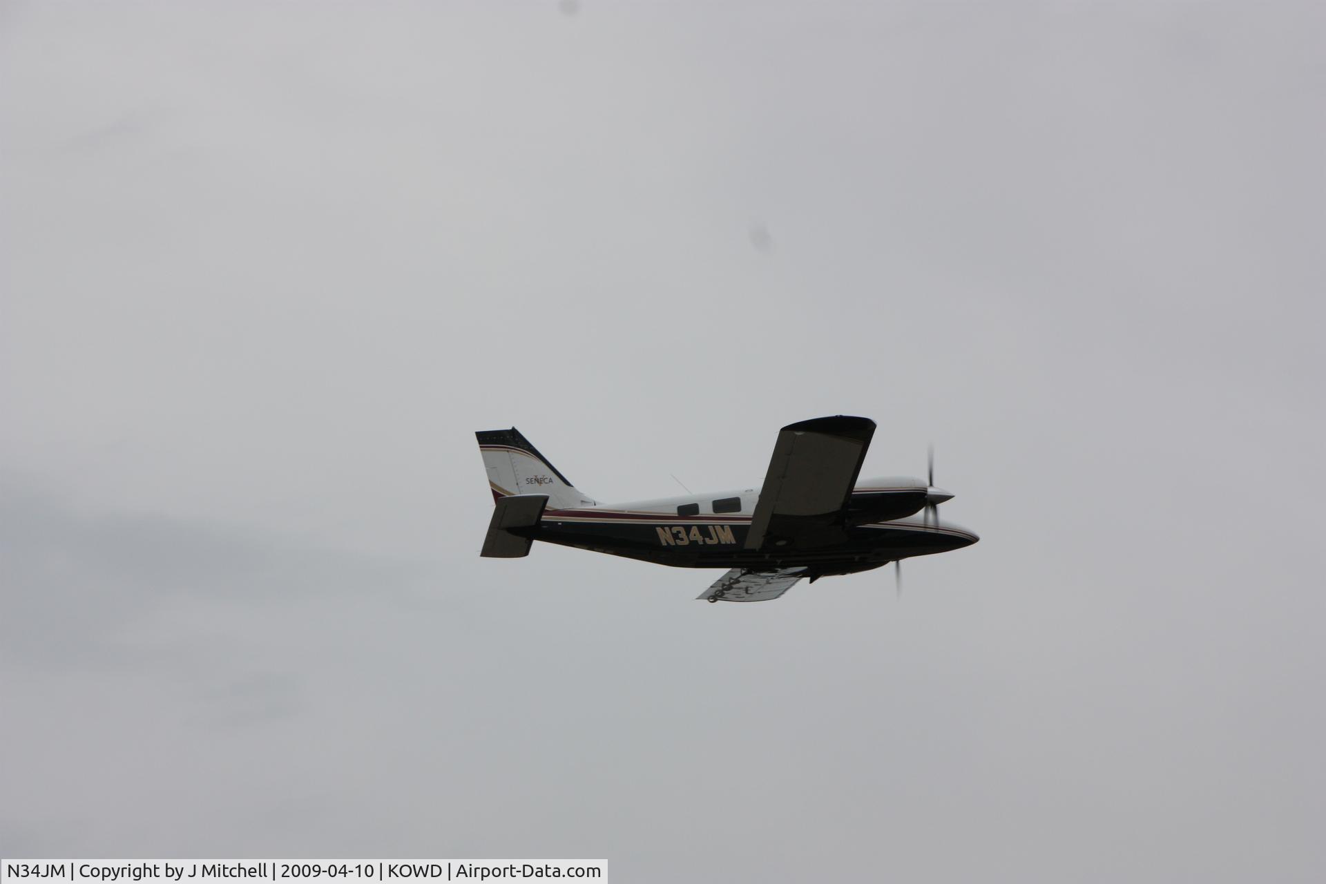 N34JM, 2000 Piper PA-34-220T Seneca V C/N 3449177, KOWD Flyby