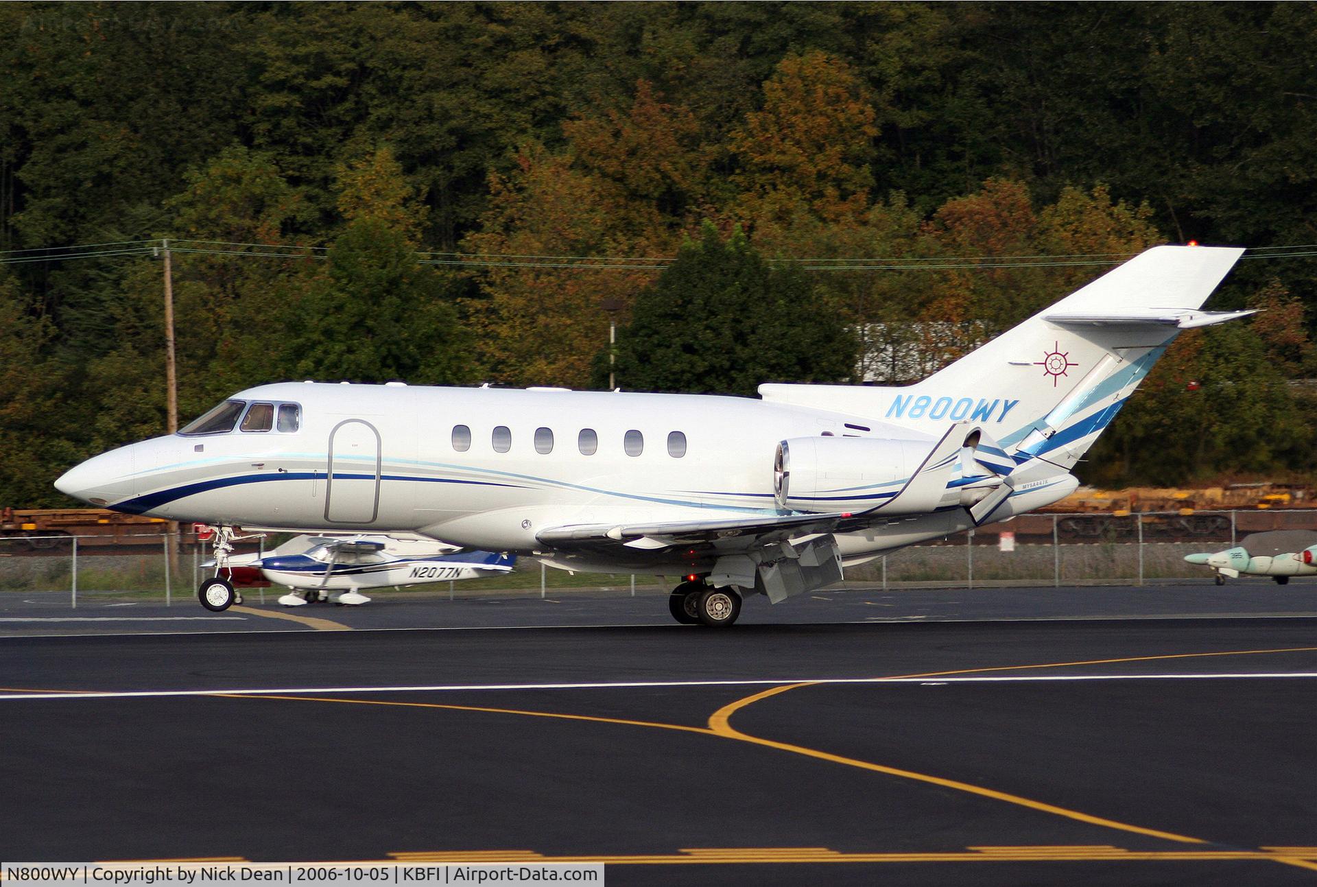 N800WY, 2001 Raytheon Hawker 800XP C/N 258556, KBFI