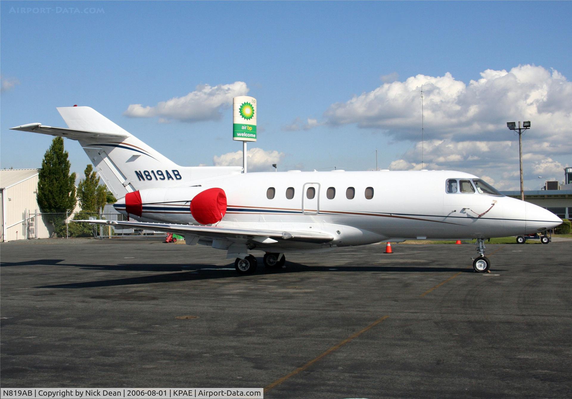 N819AB, 2001 Raytheon Hawker 800XP C/N 258559, KPAE