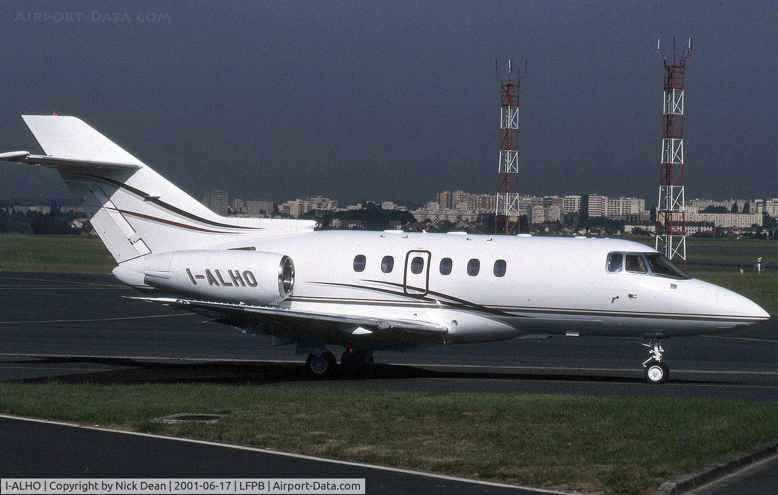 I-ALHO, 2001 Raytheon Hawker 800XP C/N 258561, LFPB Paris Le Bourget