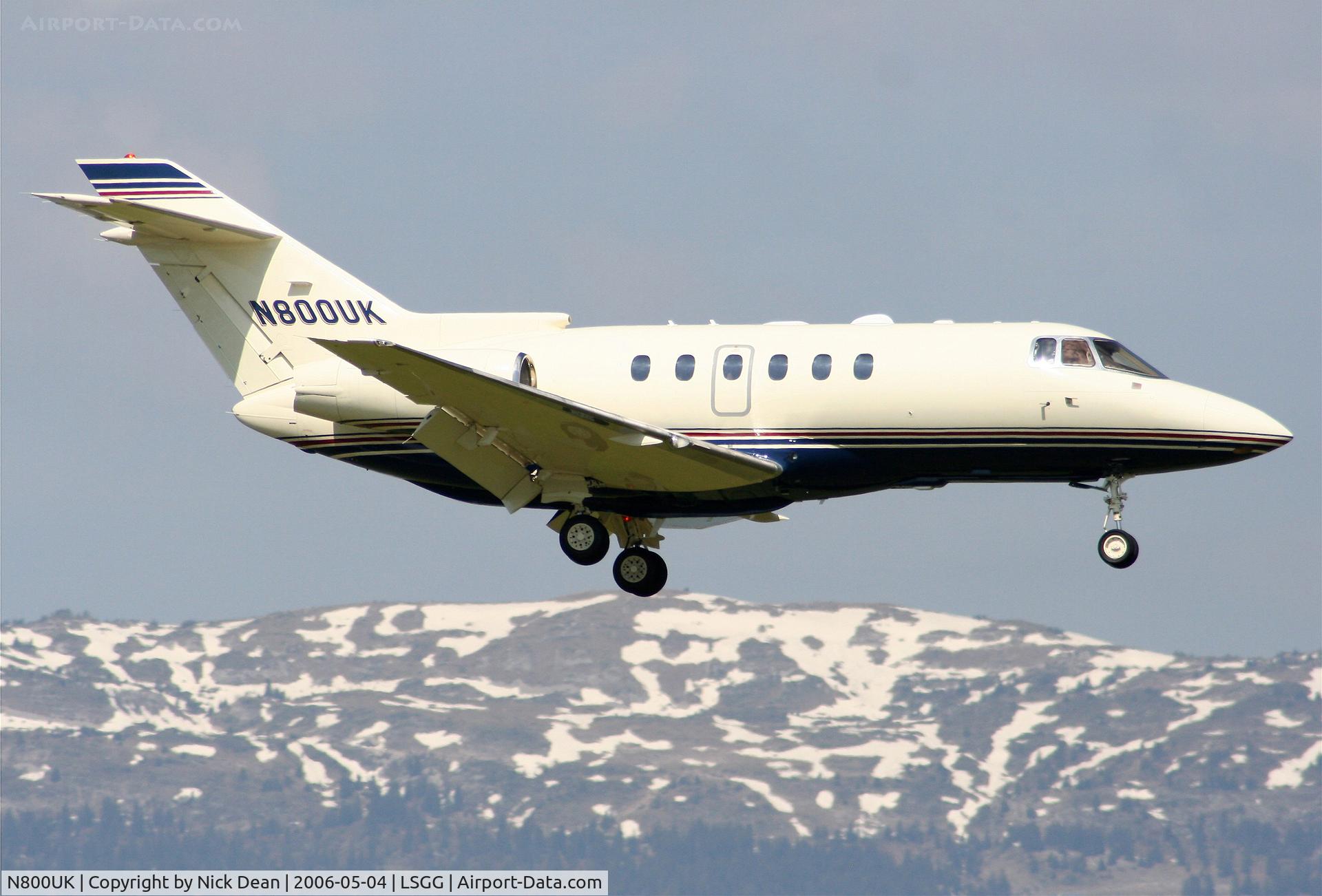 N800UK, 2002 Raytheon Hawker 800XP C/N 258577, LSGG