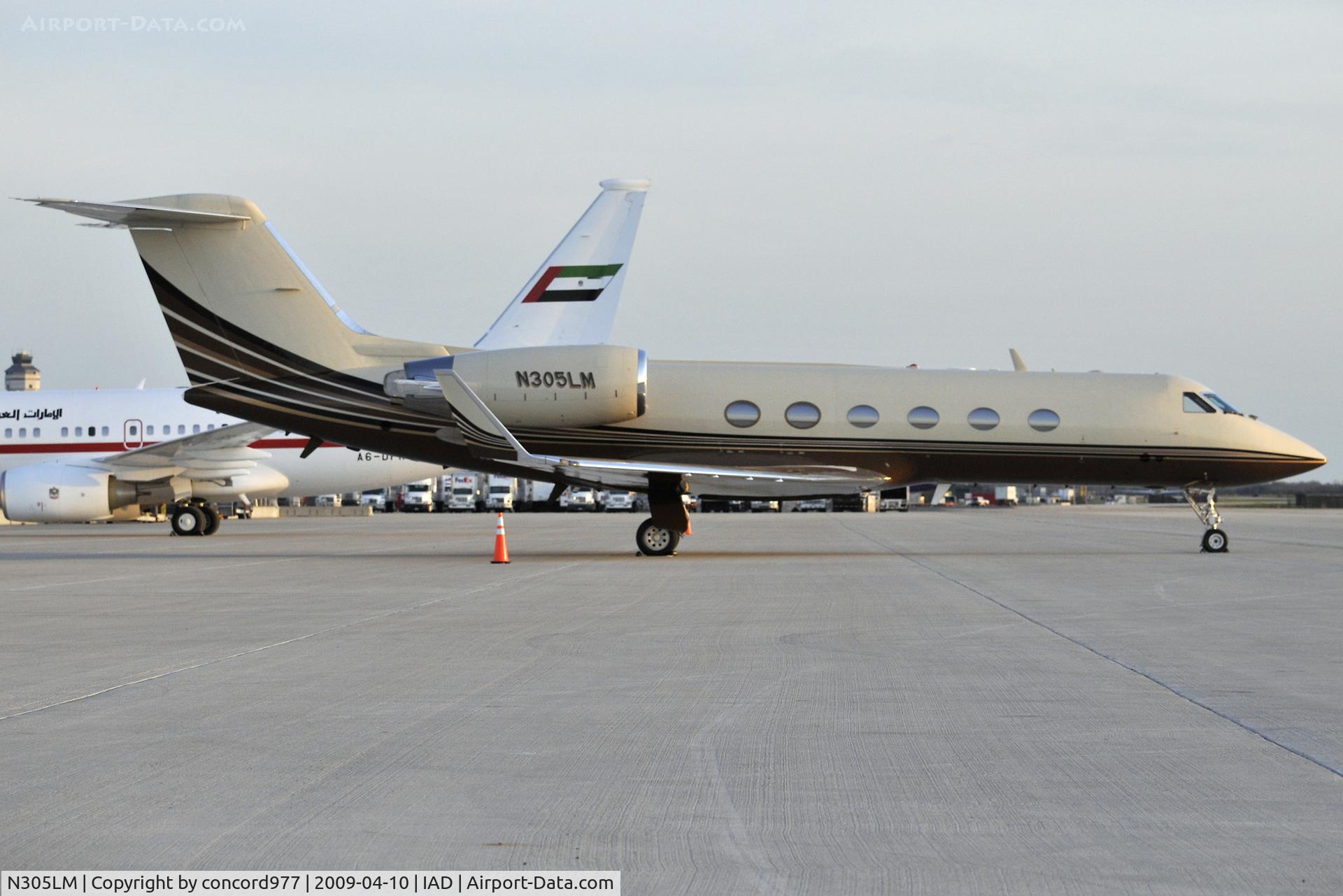 N305LM, 2001 Gulfstream Aerospace G-IV C/N 1443, Parked at KIAD.