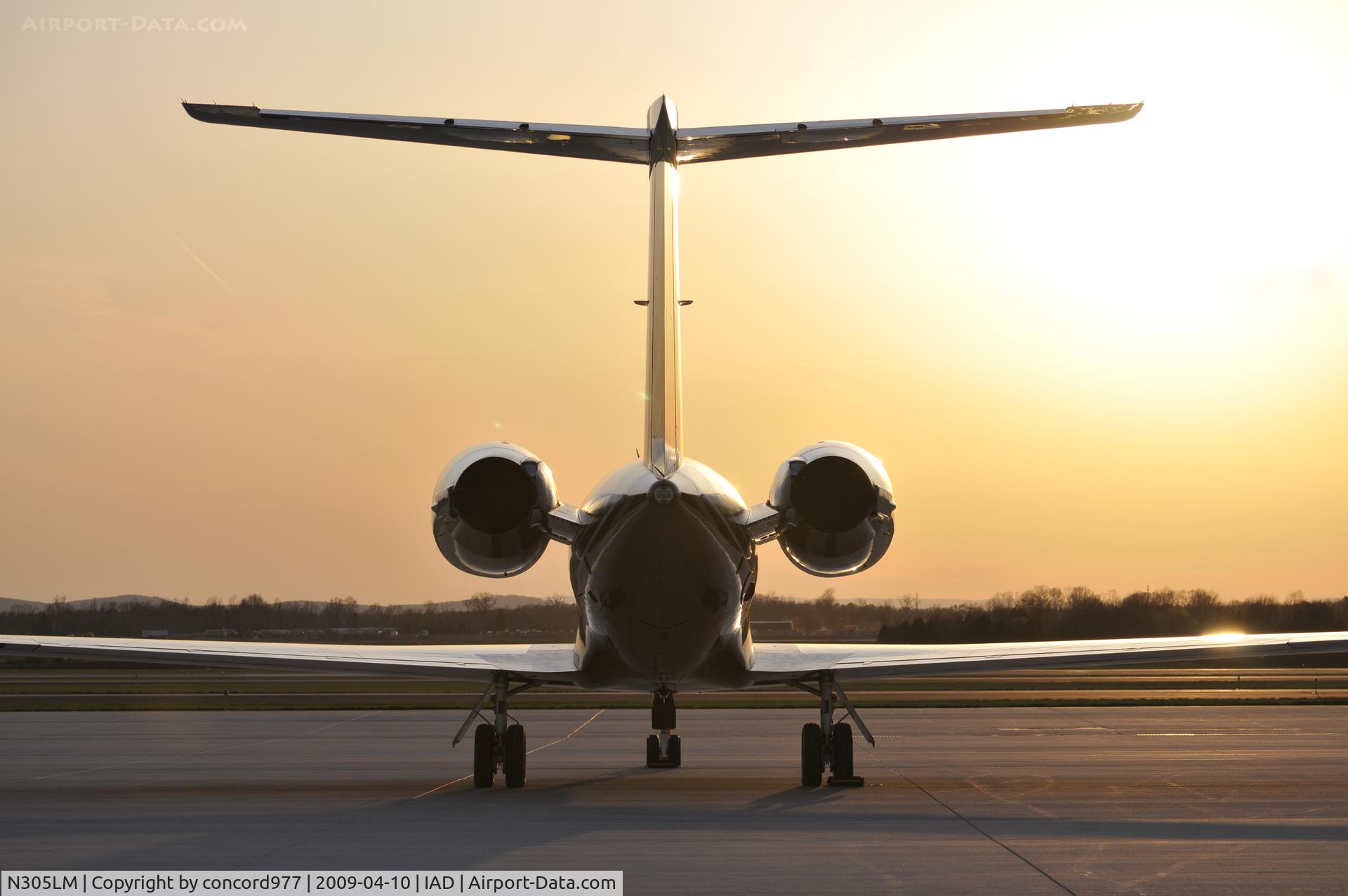 N305LM, 2001 Gulfstream Aerospace G-IV C/N 1443, Parked at KIAD.